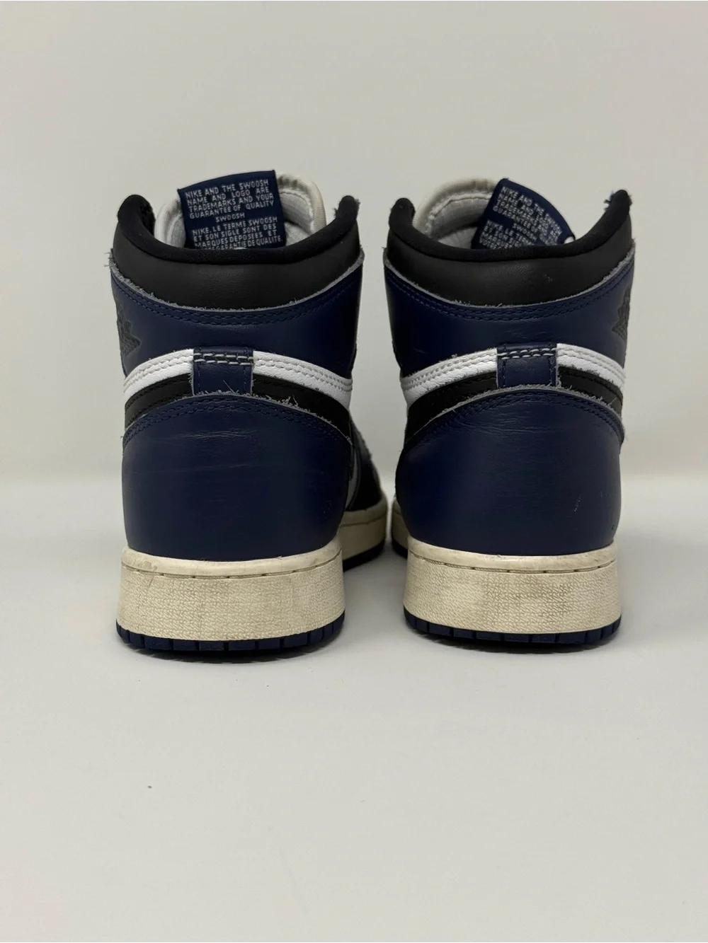 Size 5.5Y- Air Jordan 1 Retro High OG GS 